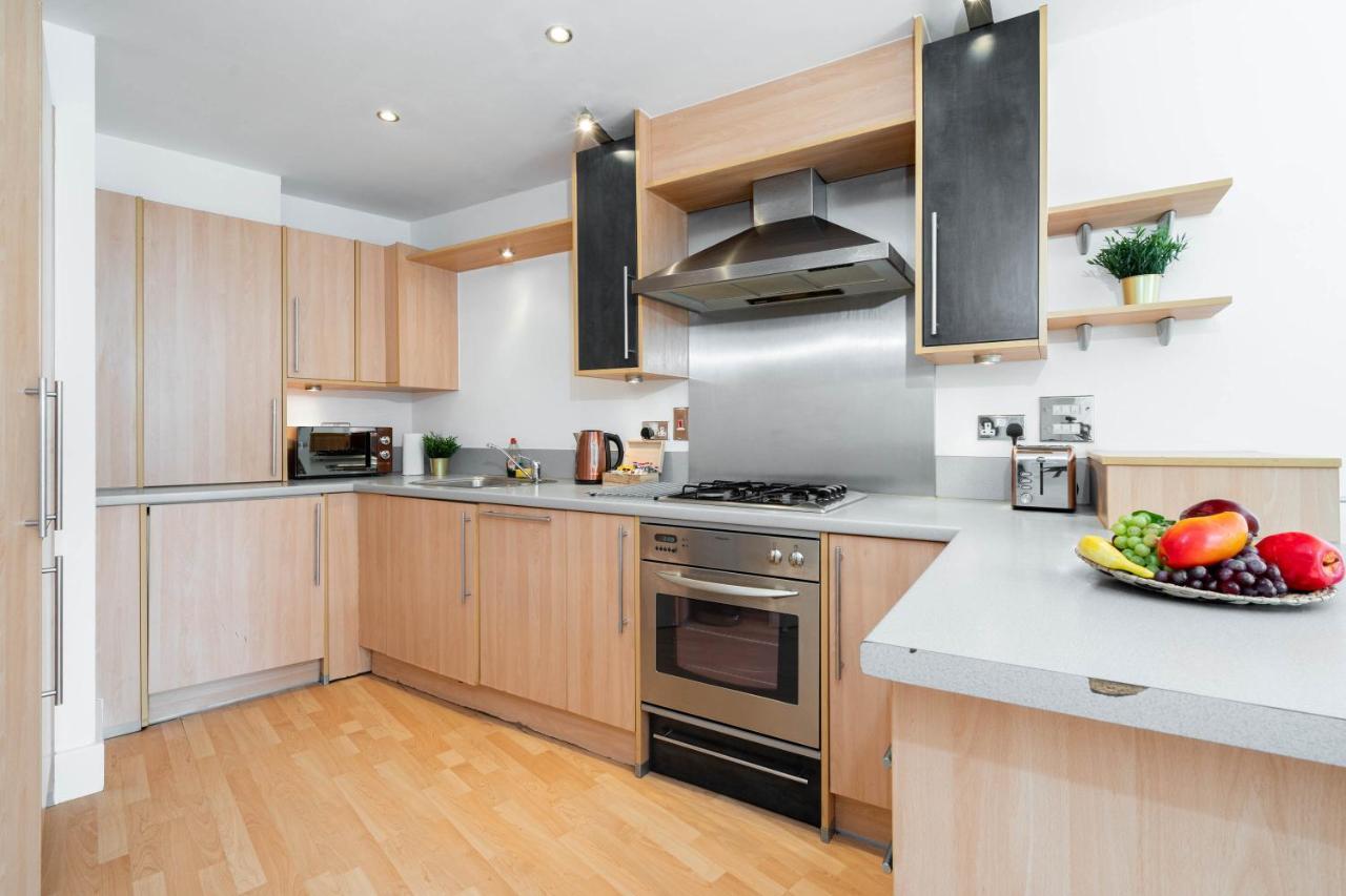 City Centre - Two Bedroom Apartment - Juliet Balcony - Secure Parking - Wifi - Smart Tv 伯明翰 外观 照片
